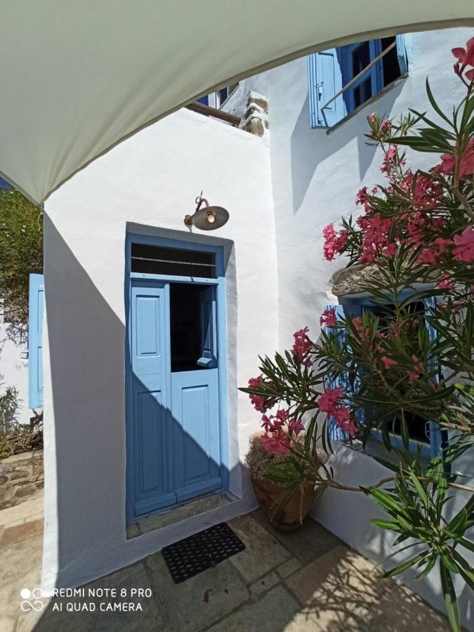 Traditional Stone House With Breathtaking View Serifos Town Екстер'єр фото