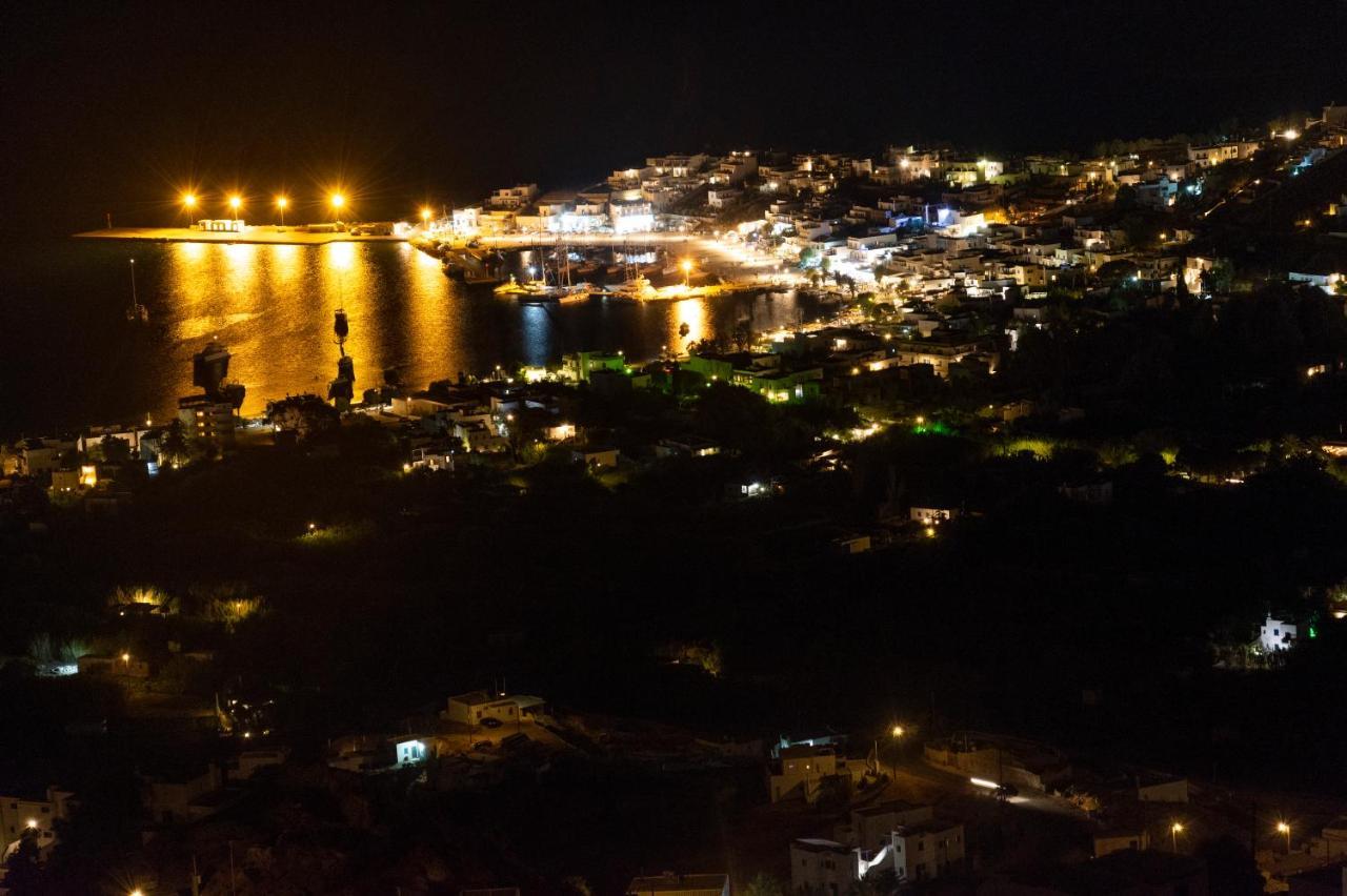 Traditional Stone House With Breathtaking View Serifos Town Екстер'єр фото