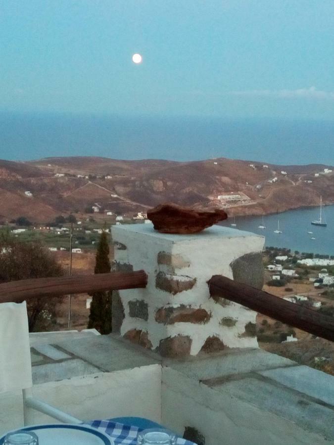 Traditional Stone House With Breathtaking View Serifos Town Екстер'єр фото